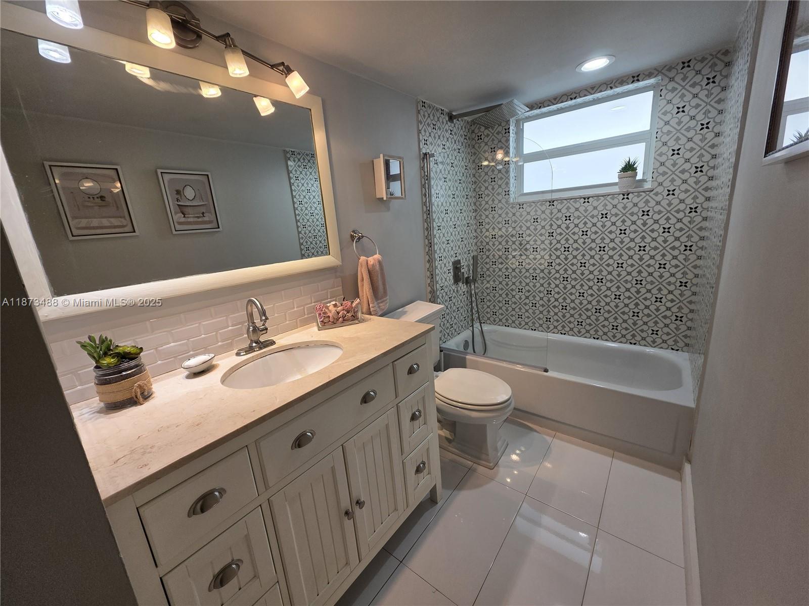 JADE WINDS GROUP-DAISY GA - Residential