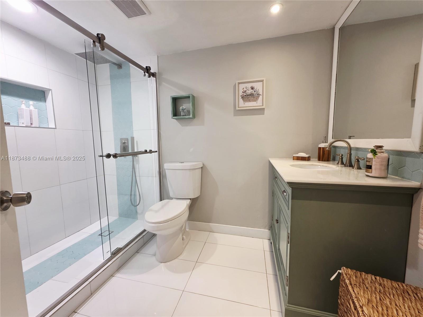 JADE WINDS GROUP-DAISY GA - Residential