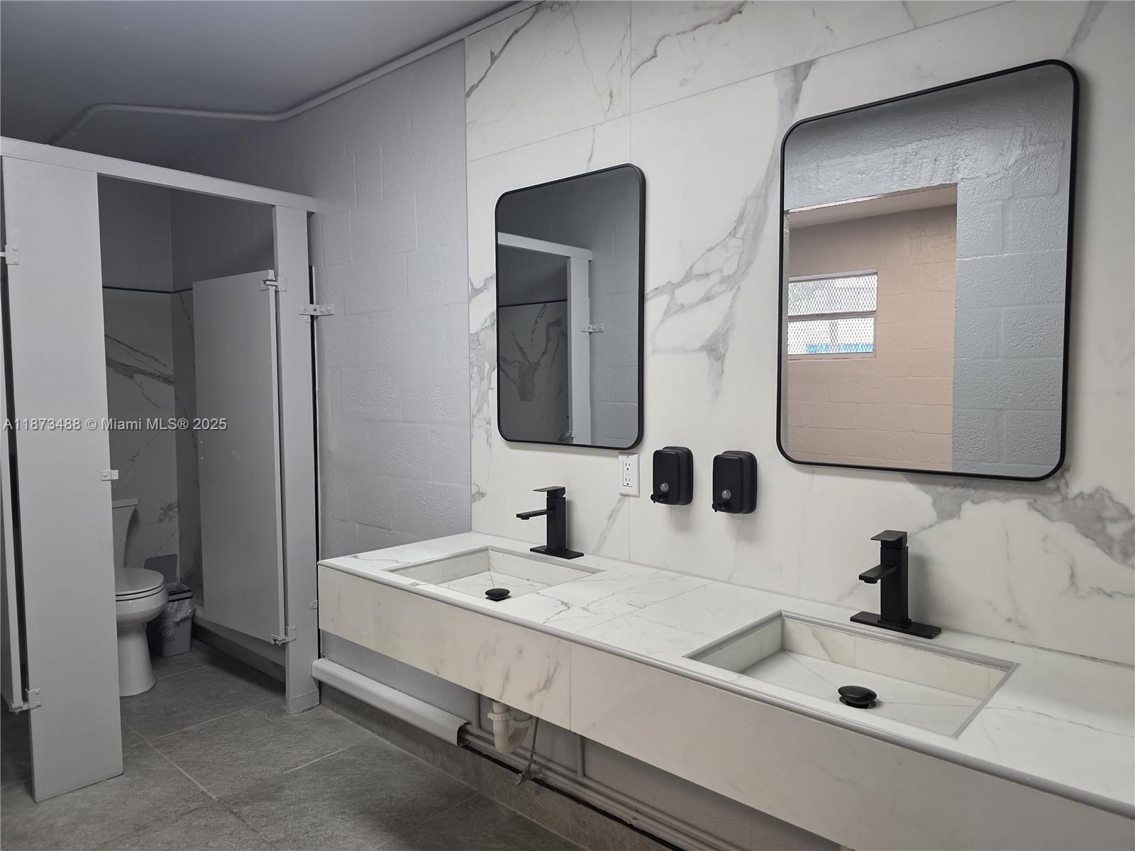 JADE WINDS GROUP-DAISY GA - Residential