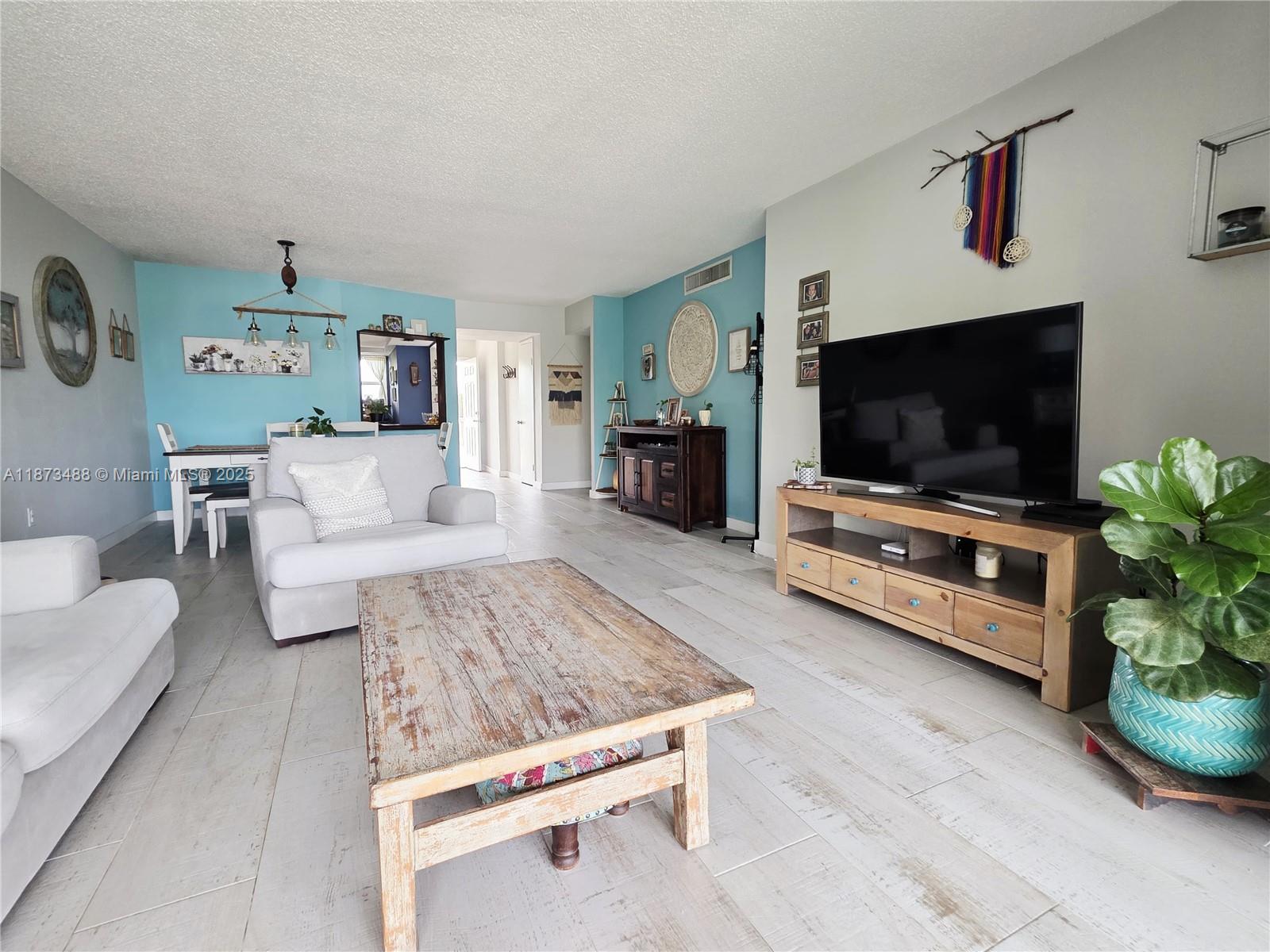 1750 NE 191st St 418-3