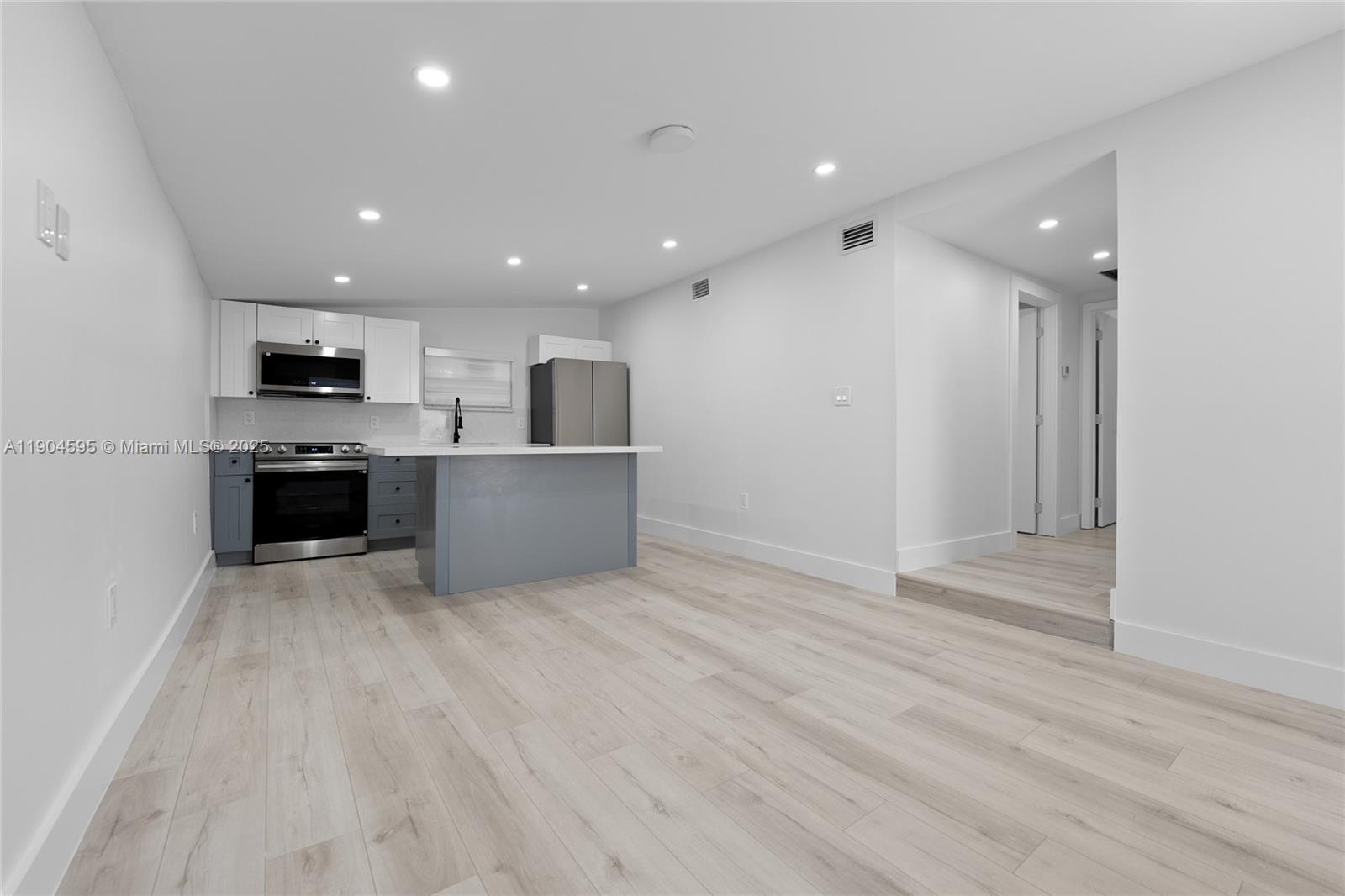 BRICKELL RIVERVIEW - Residential Lease