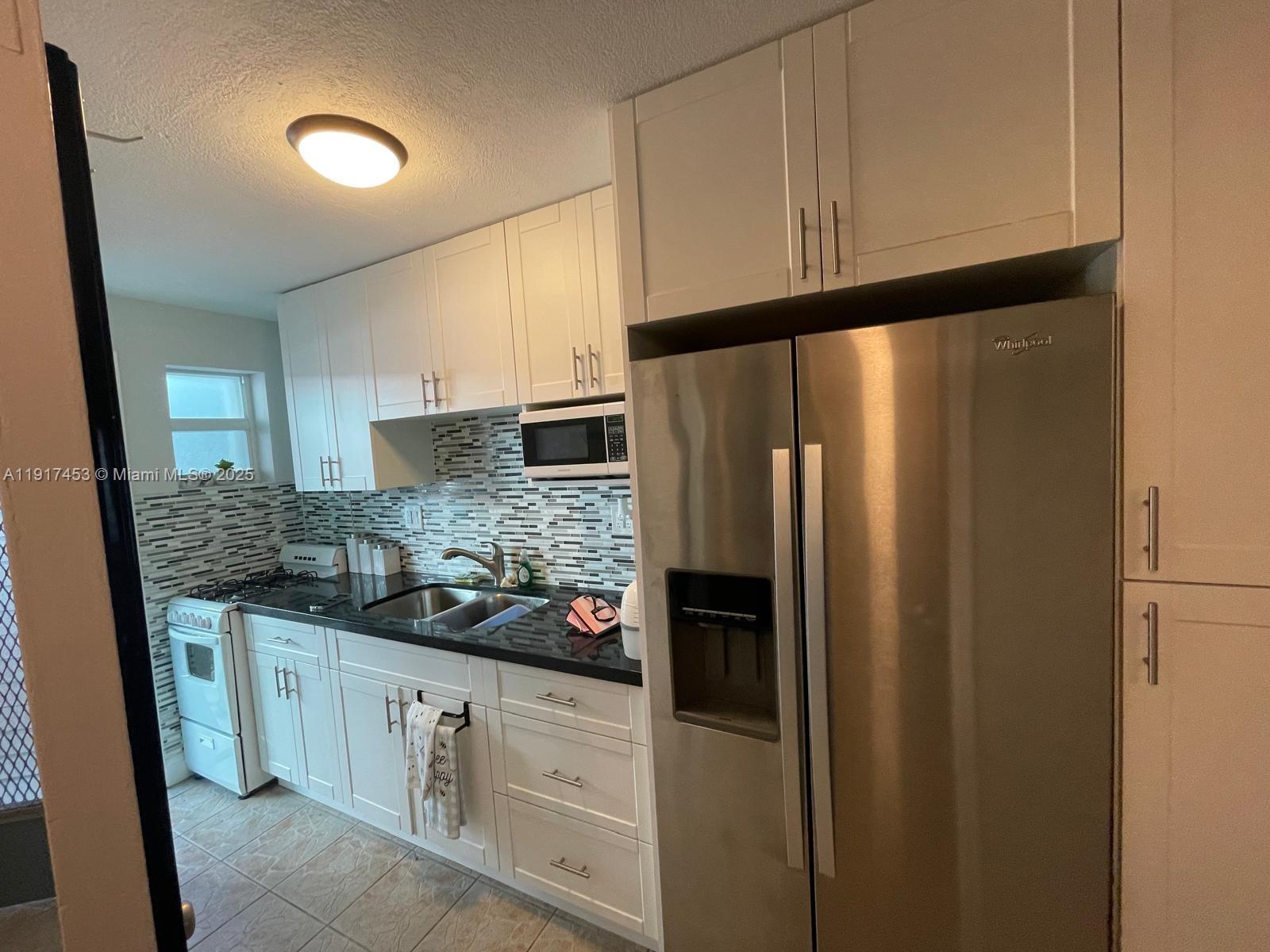 BROADWATER BEACH ARMS I C - Residential