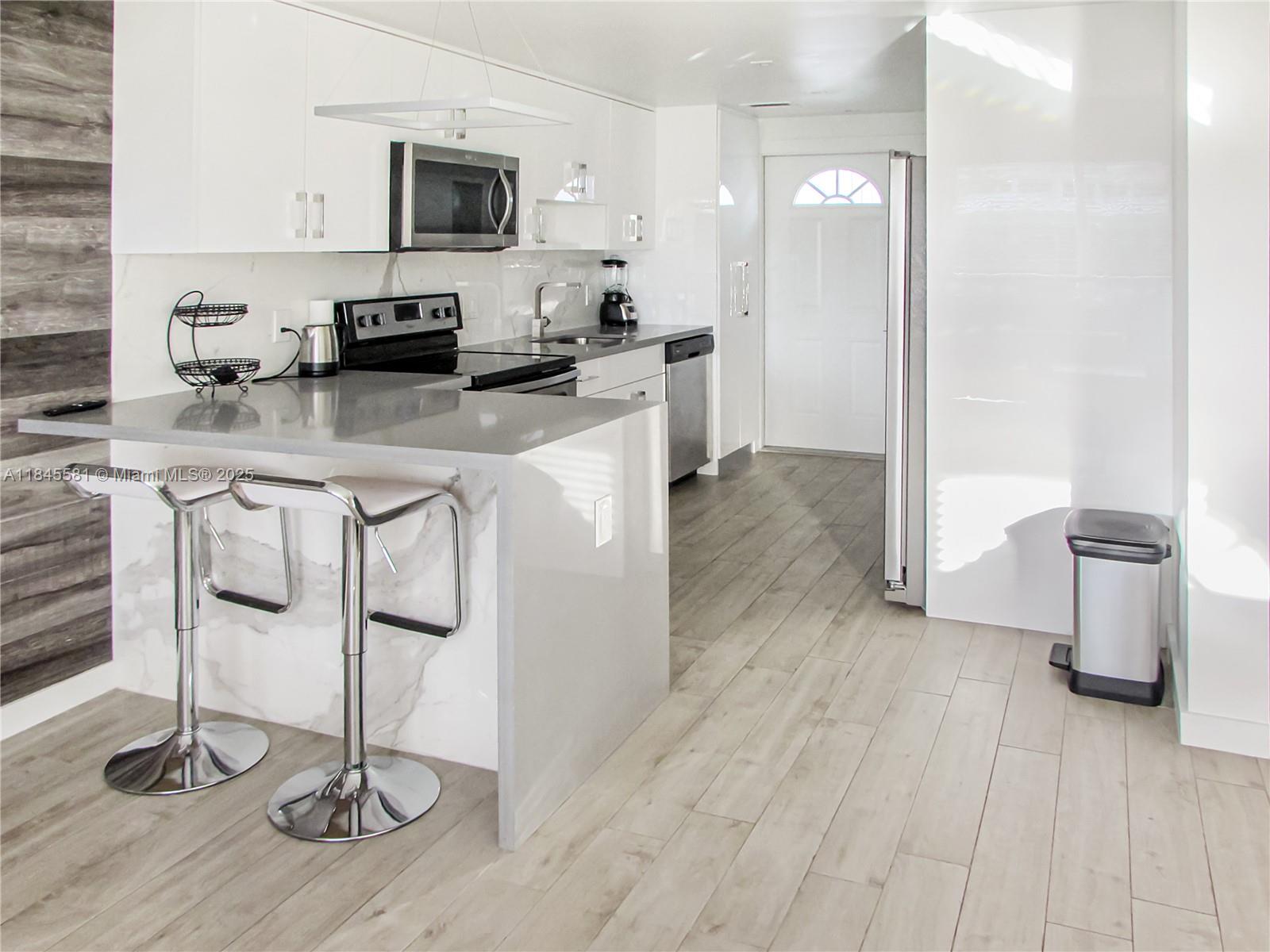 MIAMI SHORES SEC 3 - Residential Lease