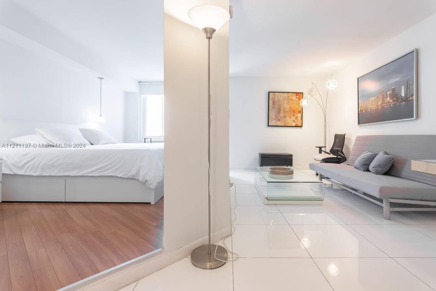 Gorgeous studio residence with direct oceanfront views inside South Beach’s premier luxury resort. Electricity, cable, WiFi, water and valet with 1 parking spot included. Laundry room on every floor. Situated inside the same building as the luxurious 1 Hotel, Roney Palace residents enjoy the best of South Beach with access to 3 oceanfront swimming pools, a hot tub and beach service. Onsite restaurants include Habitat, STK South Beach, Plnthouse organic café, Watr at the Rooftop and more! Home to SoulCycle, Anatomy Gym, high-end spa, salon and retail fashion boutiques. Located directly on Collins Avenue, Roney Palace is a short walk to Lincoln Road, entertainment, shops, restaurants, bars, clubs and other luxury hotels. 24/7 Walgreen’s across the street. Avaliable starting April 2, 2025