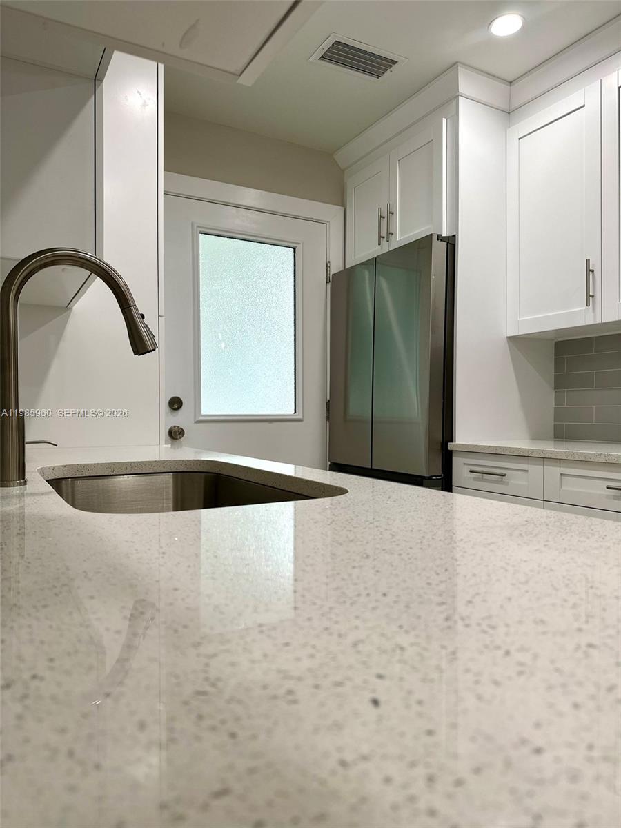 Victoria Manor - Residential Lease