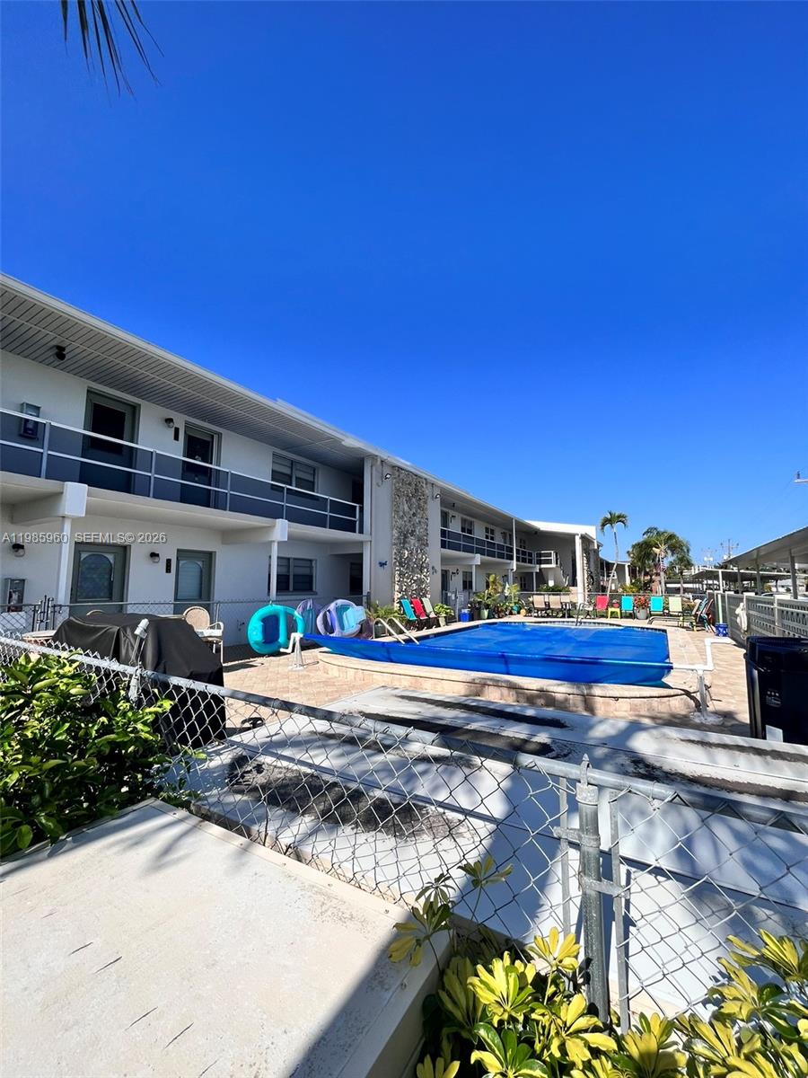 Victoria Manor - Residential Lease