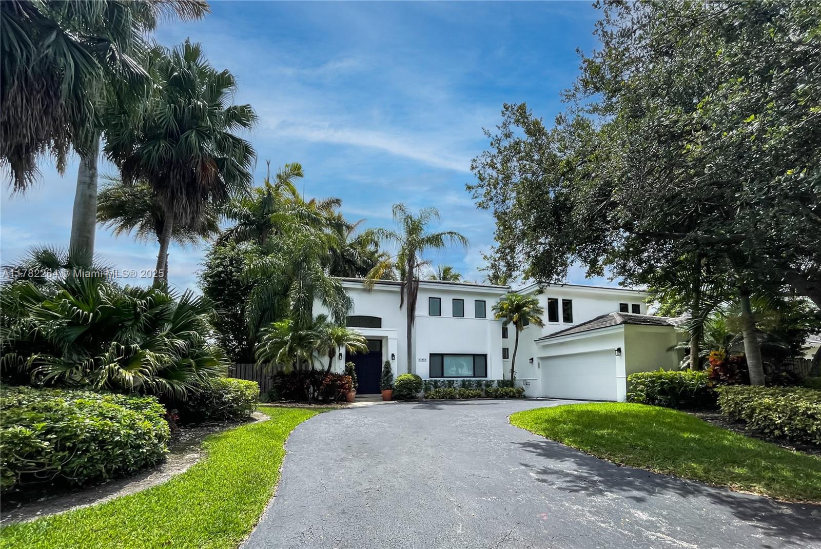 Rental Property at 14950 Sw 76th Ct, Palmetto Bay, Miami-Dade County, Florida - Bedrooms: 5 
Bathrooms: 3  - $10,000 MO.
