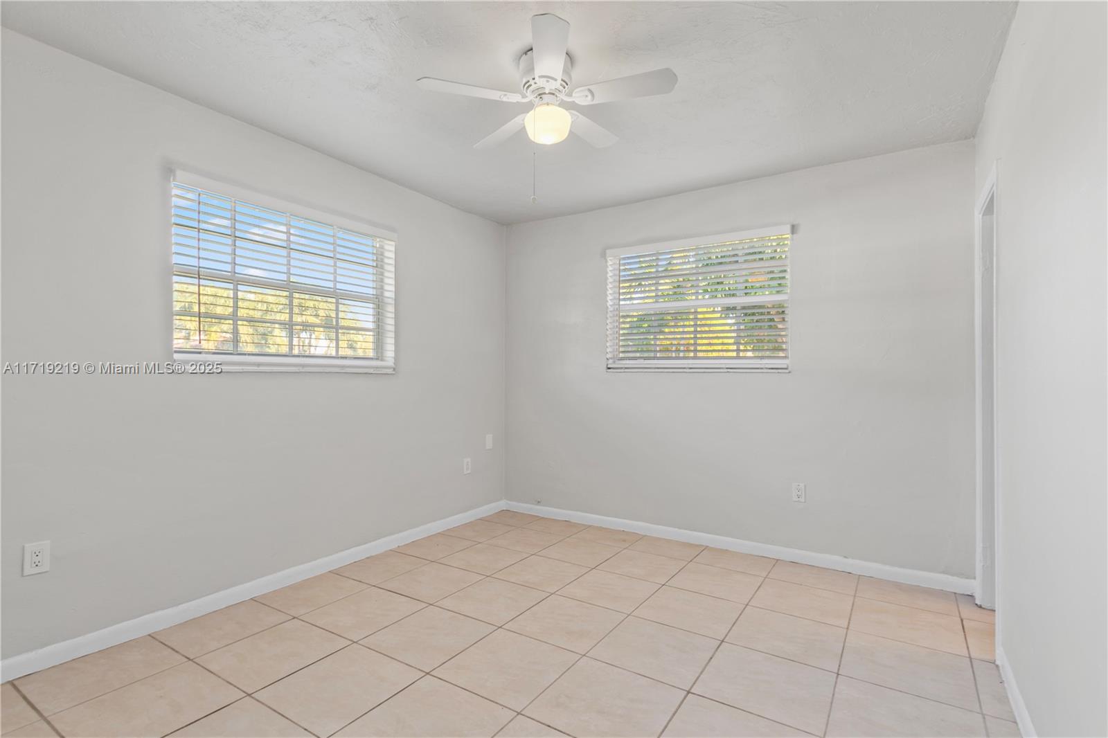 SO MIAMI HEIGHTS ADDN V - Residential