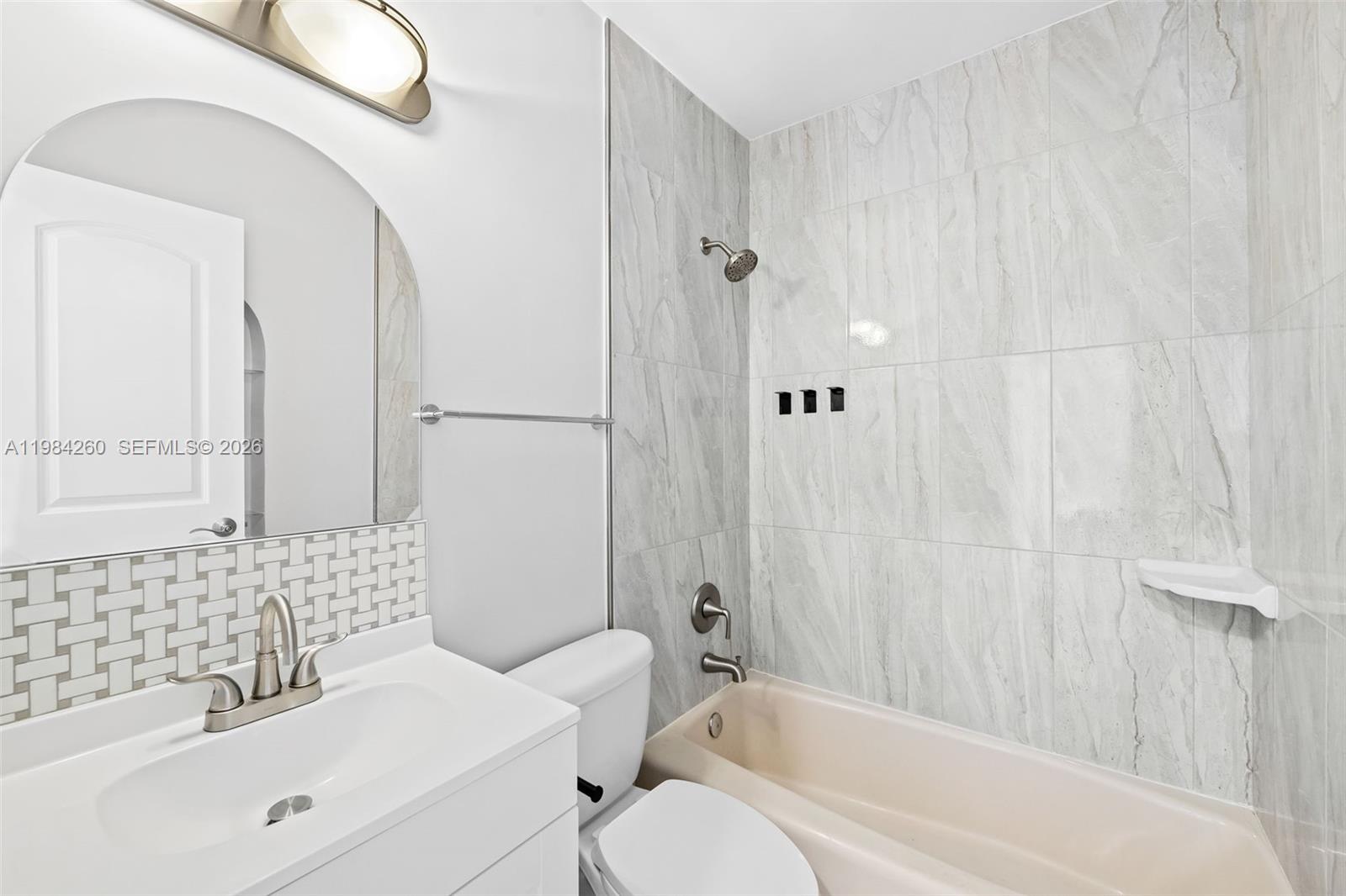 LINCOLN PARK SIXTH ADD - Residential