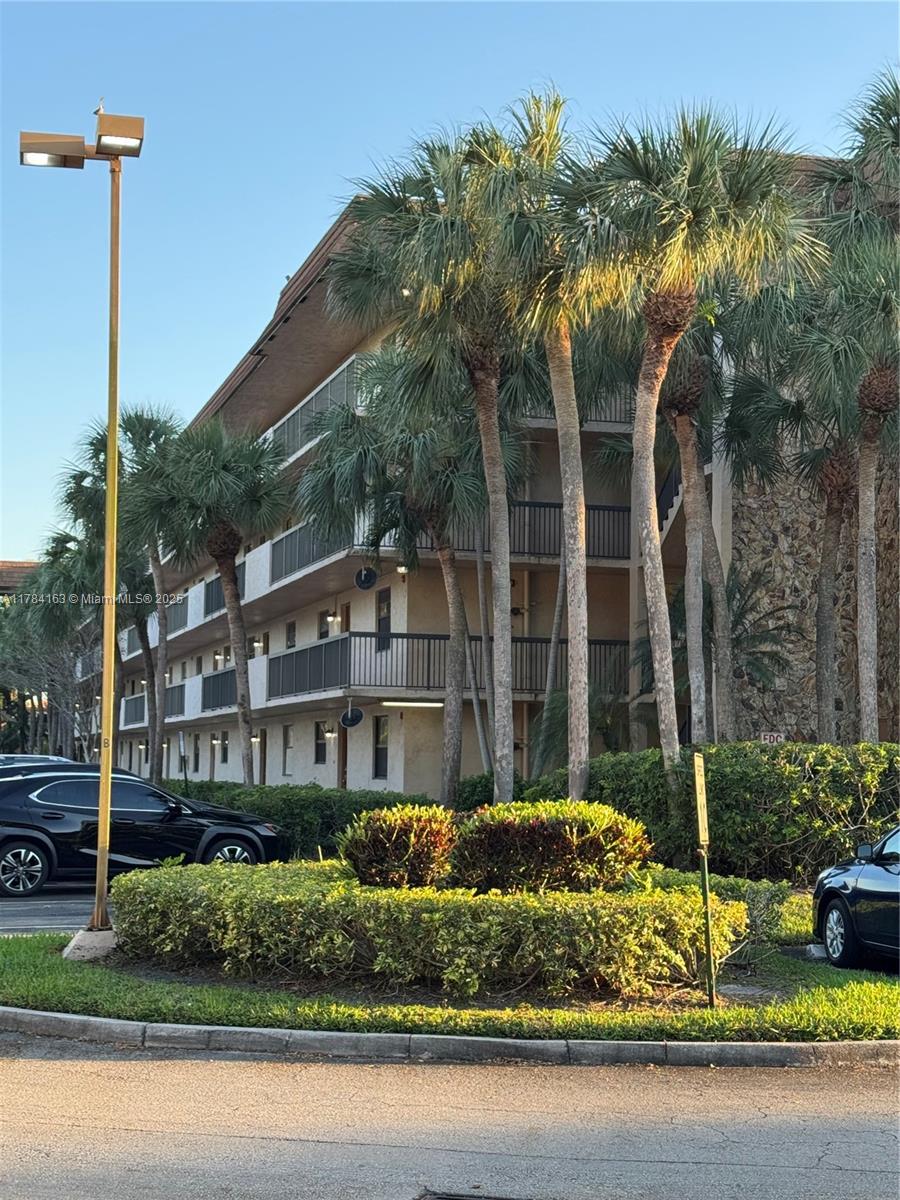 4960 E Sabal Palm Blvd 406