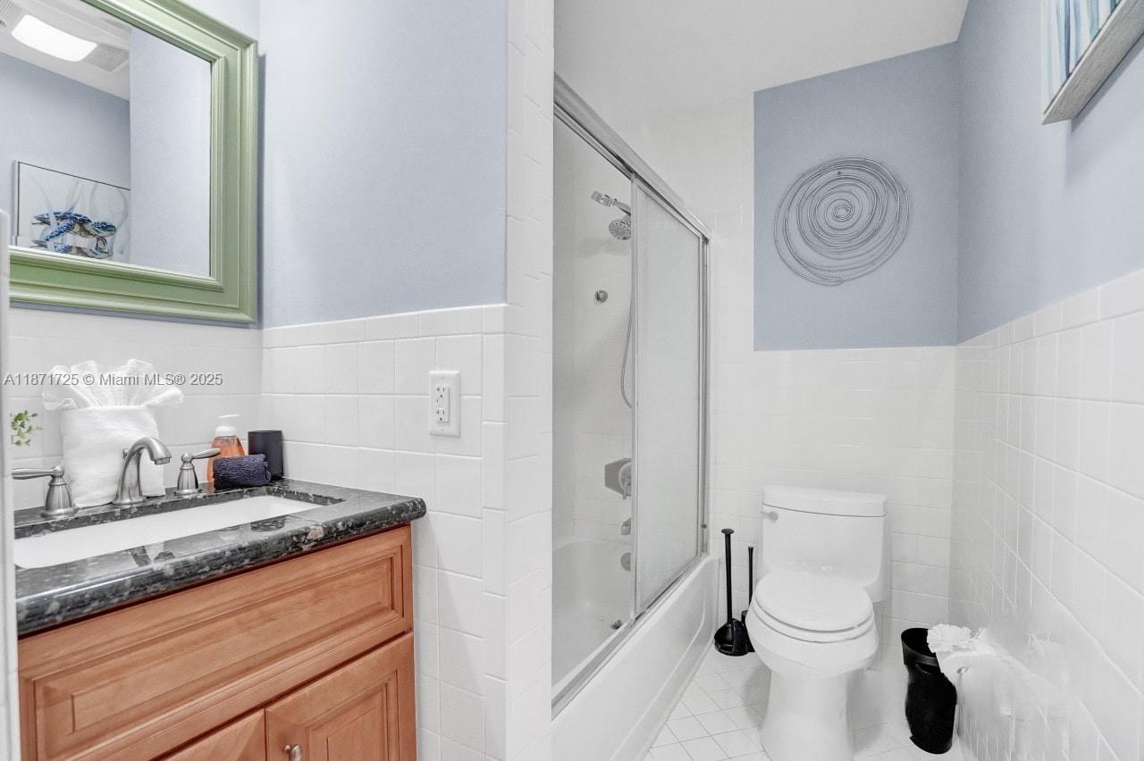 RIVERSIDE COVE - Residential