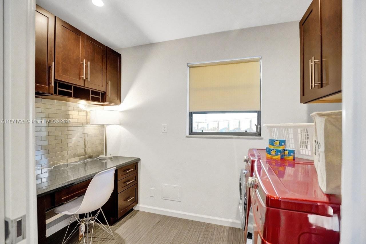 RIVERSIDE COVE - Residential