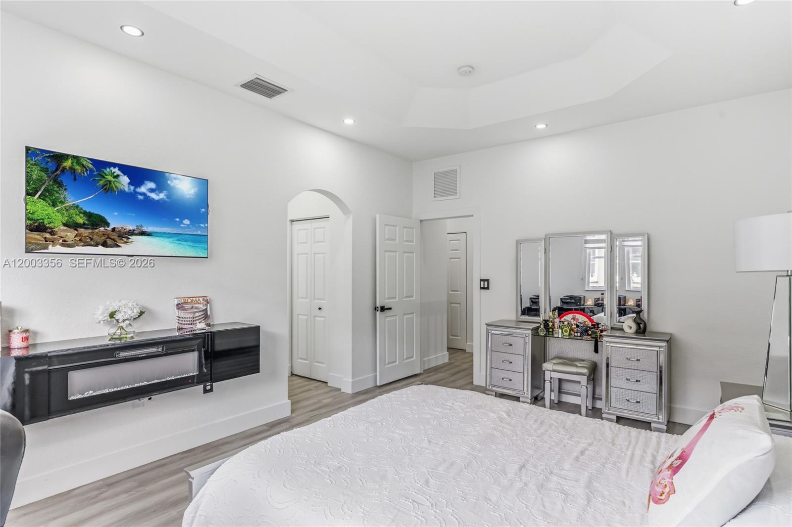 COURTS AT TUSCANY - Residential