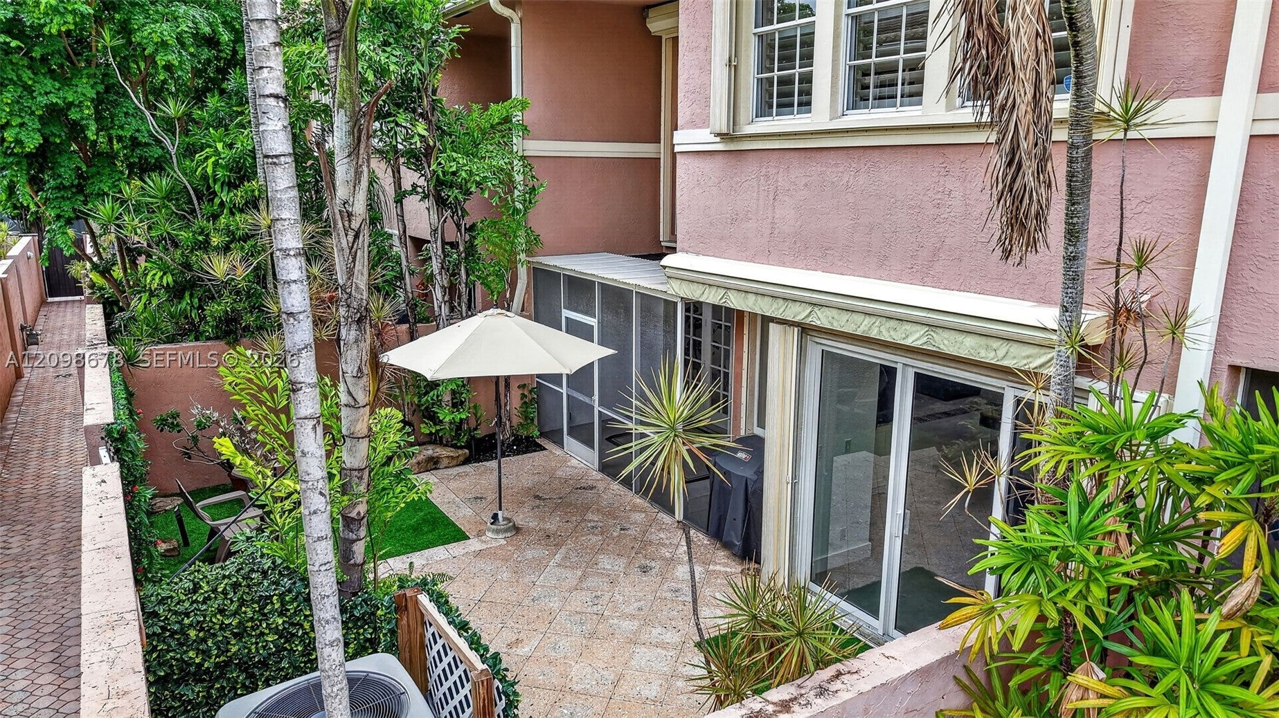 200 NE 14th Ave 6