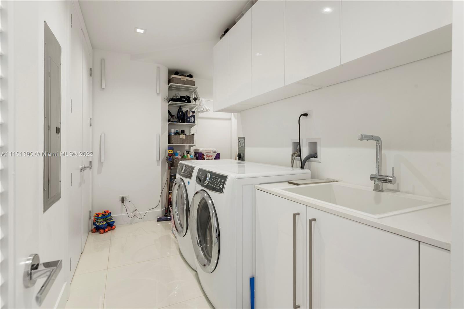 Turnberry Ocean Club - Residential