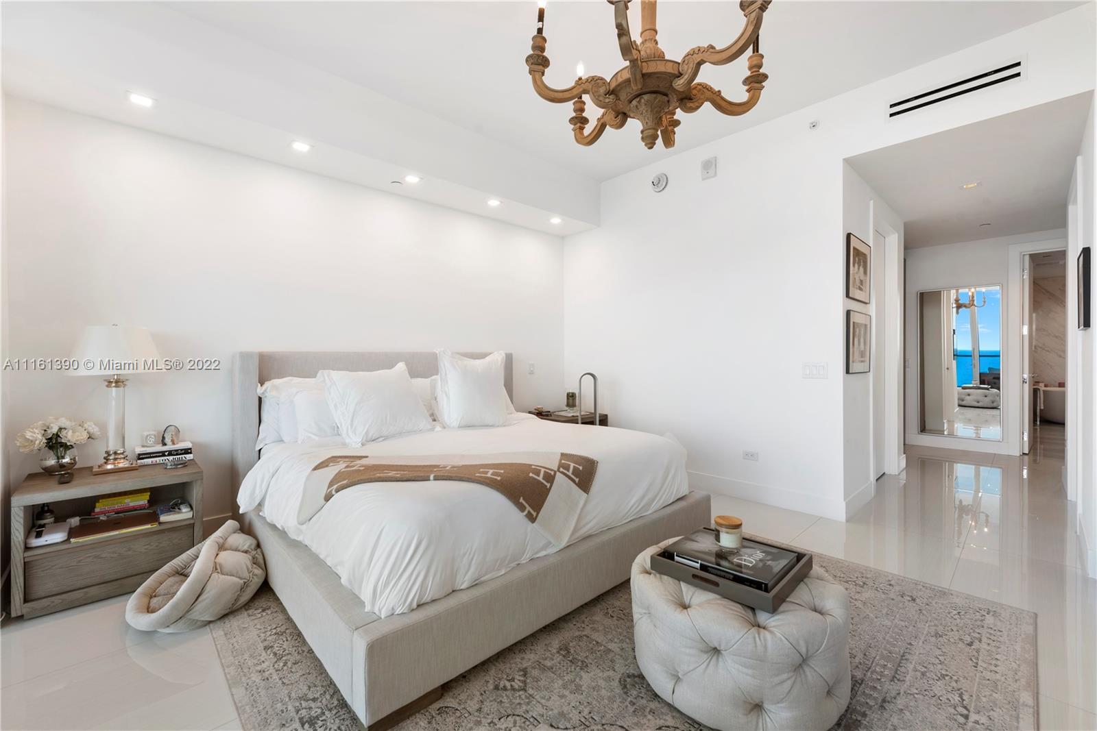 Turnberry Ocean Club - Residential