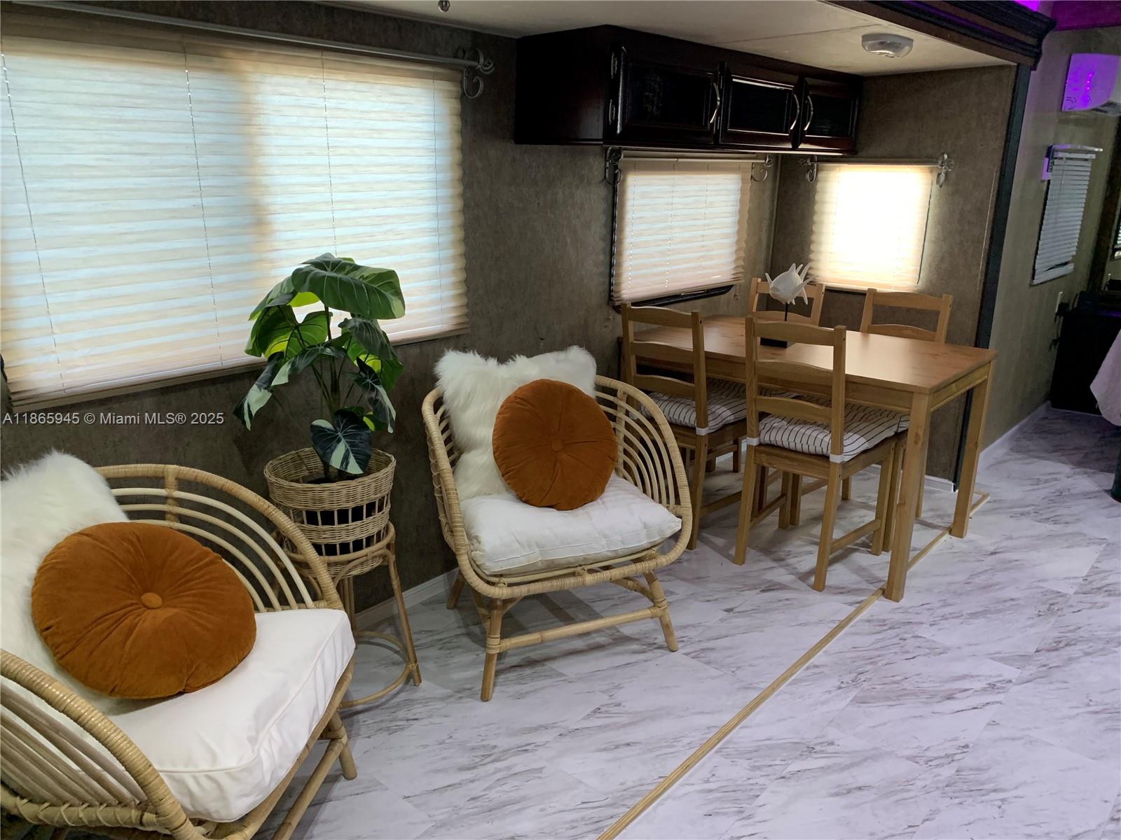 CALUSA CAMPGROUND - Residential