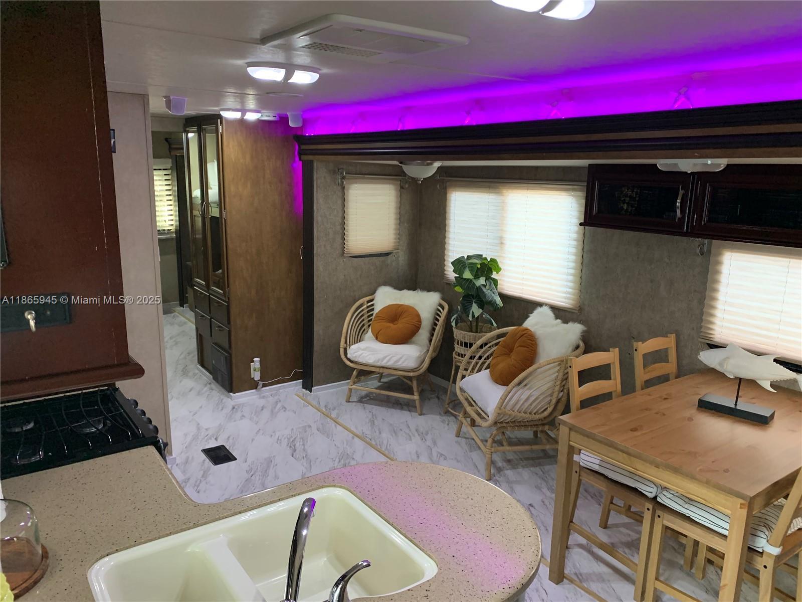 CALUSA CAMPGROUND - Residential