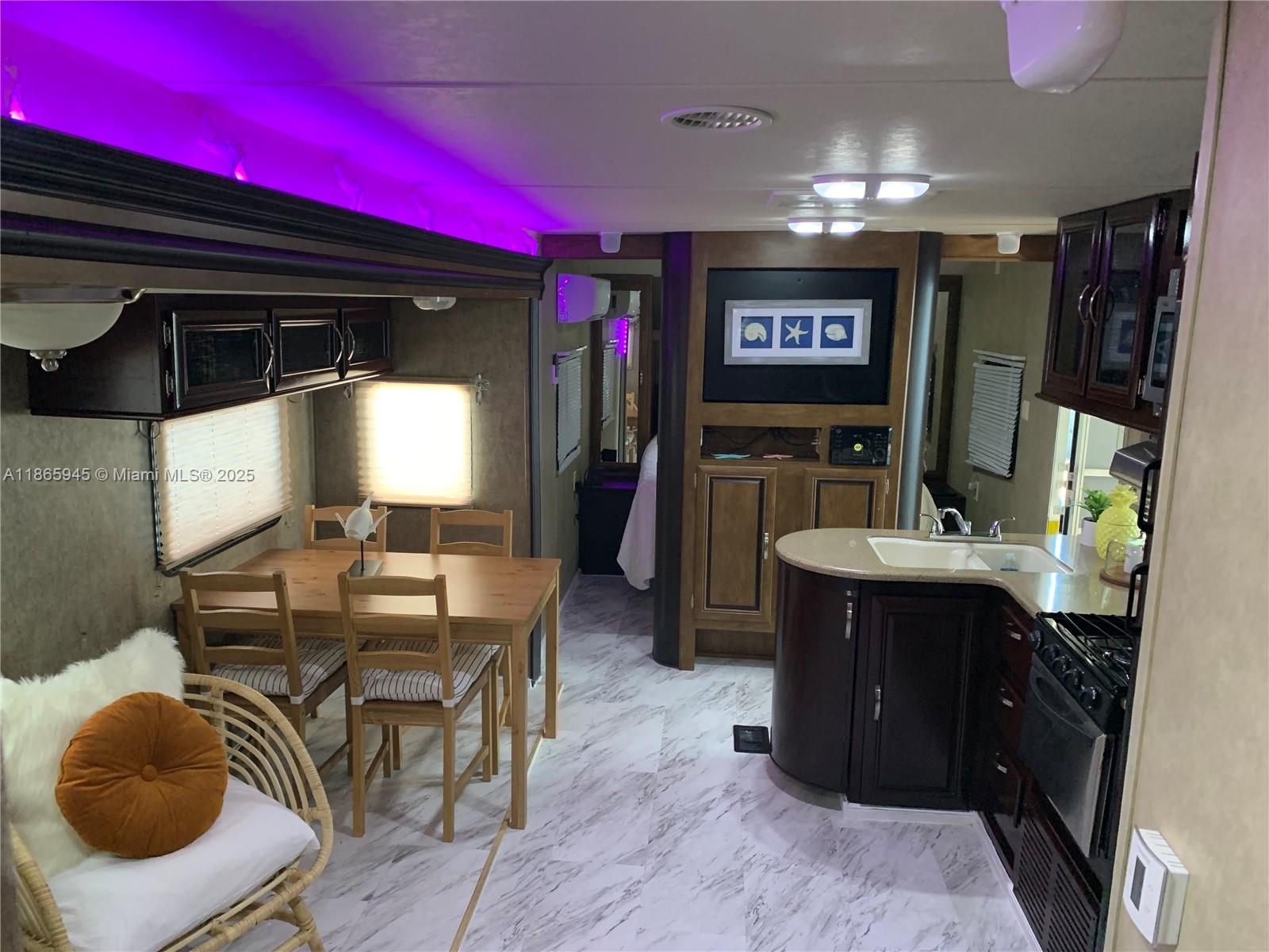 CALUSA CAMPGROUND - Residential