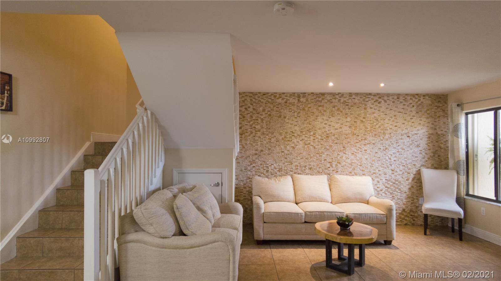 KASALTA VILLAS CONDO - Residential Lease