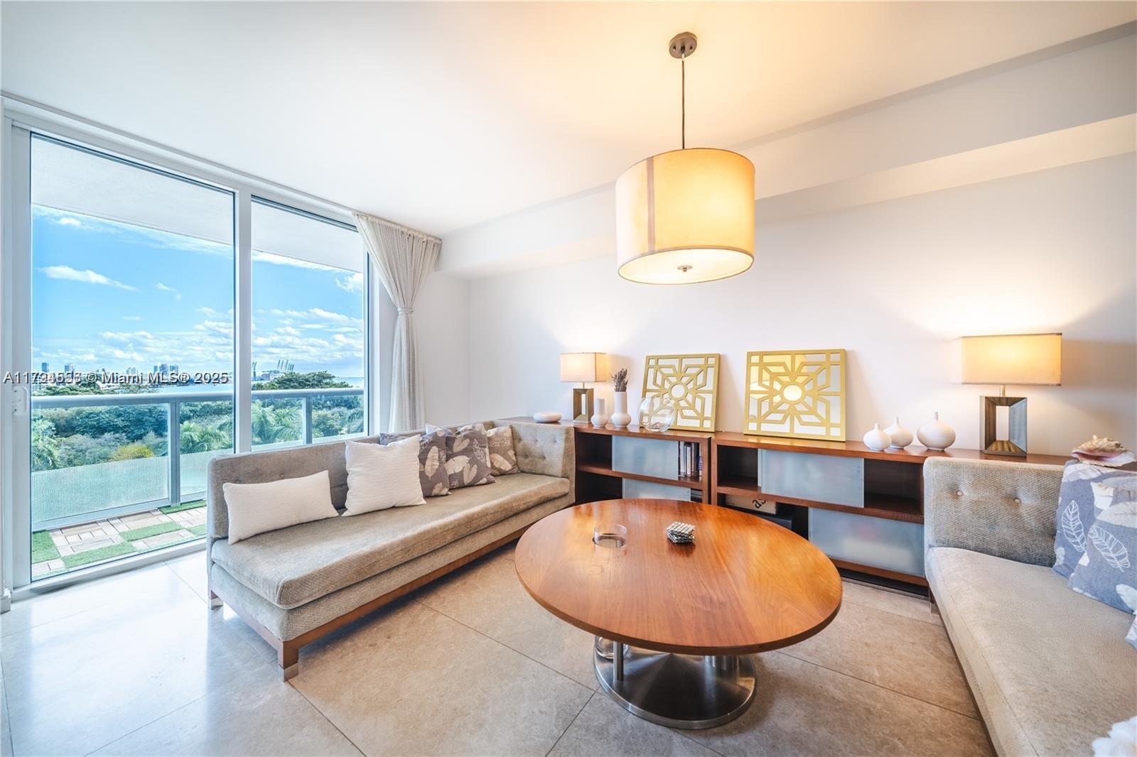 50 Biscayne Blvd 602