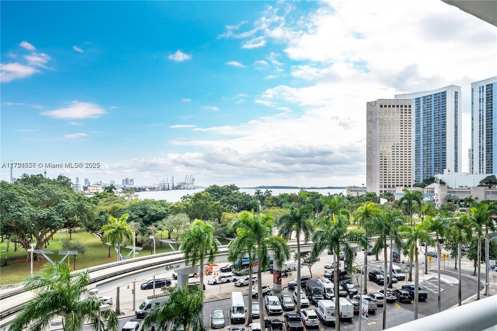 50 Biscayne Blvd 602