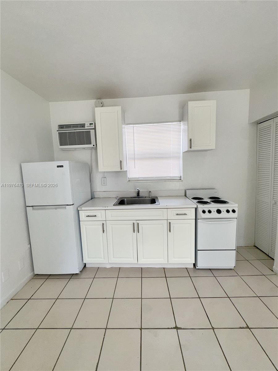 HALLANDALE PARK - Residential Lease