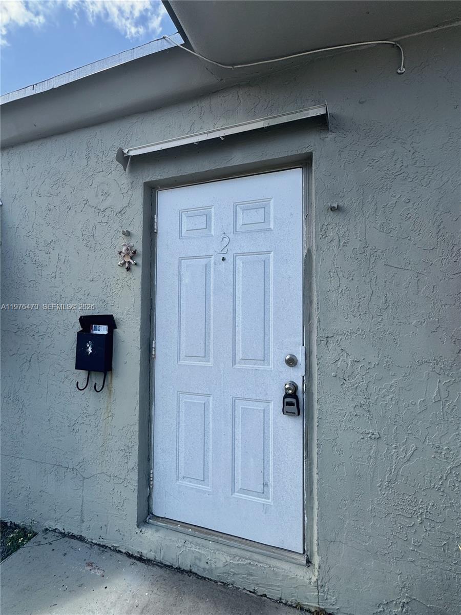 HALLANDALE PARK - Residential Lease