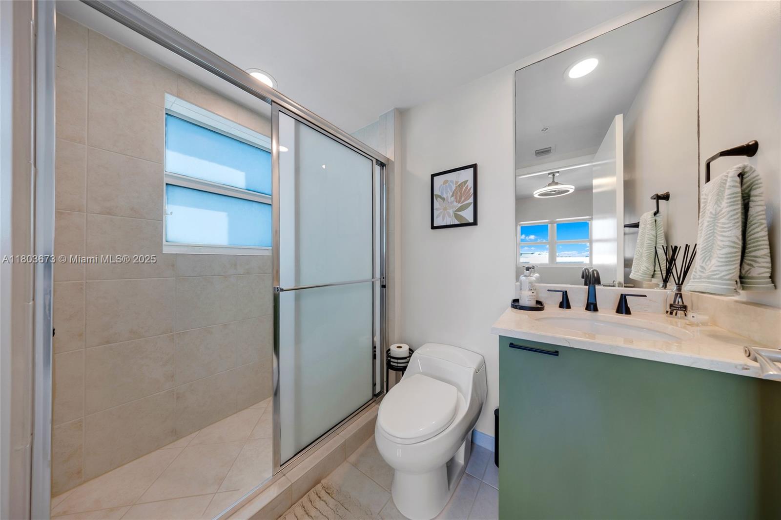 THE OAKS I CONDO - Residential