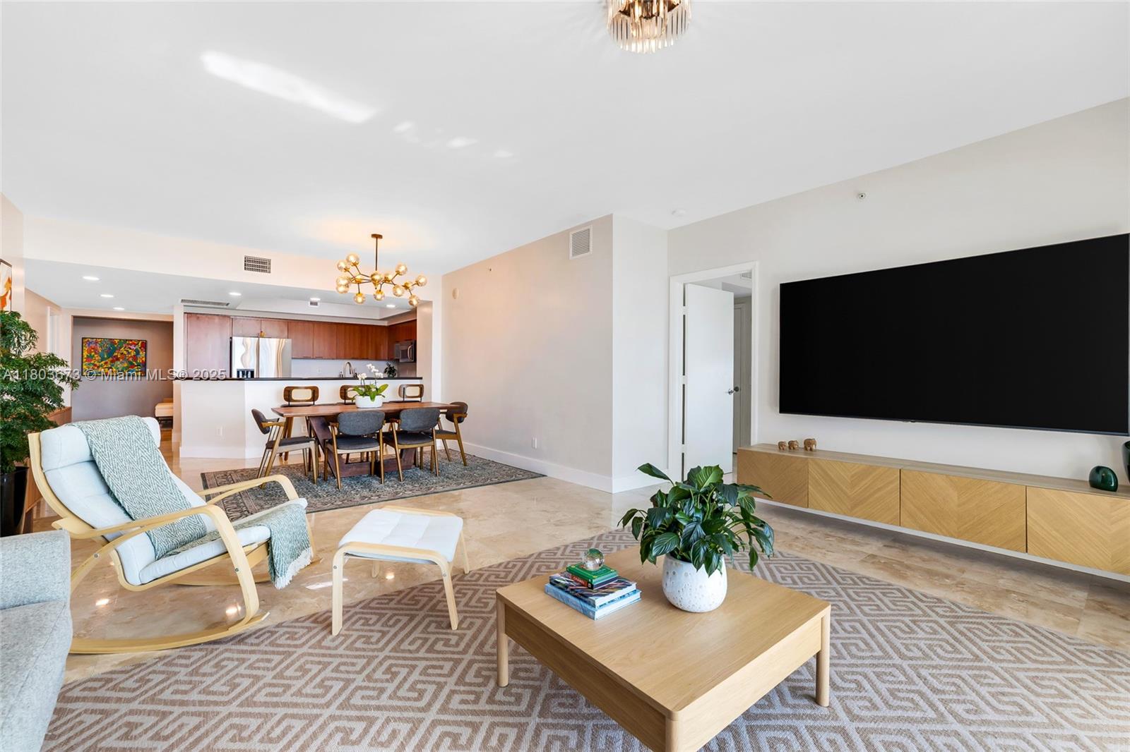 THE OAKS I CONDO - Residential