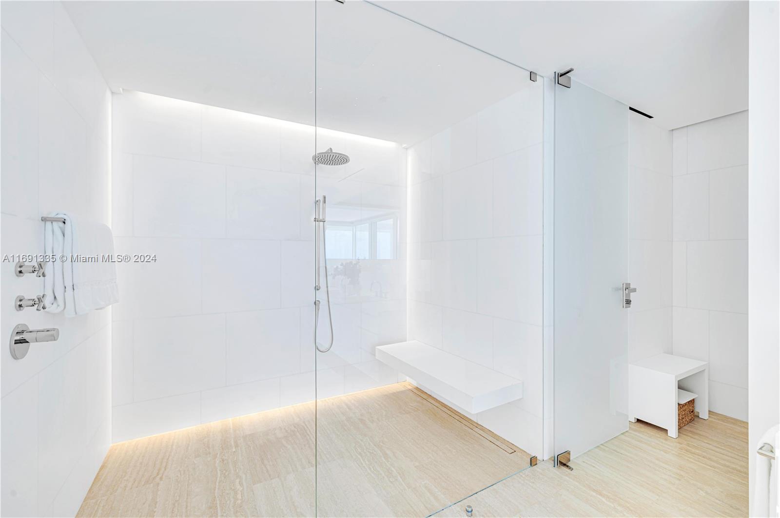 SURF CLUB CONDO - Residential