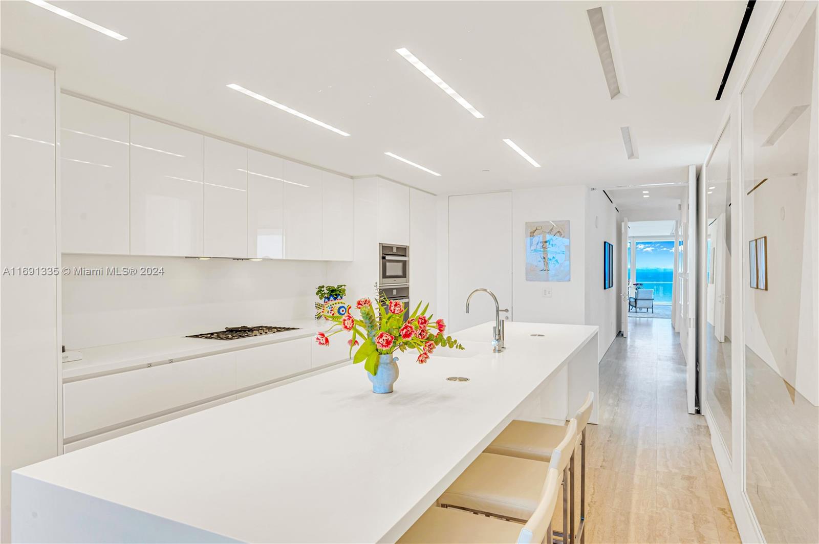 SURF CLUB CONDO - Residential