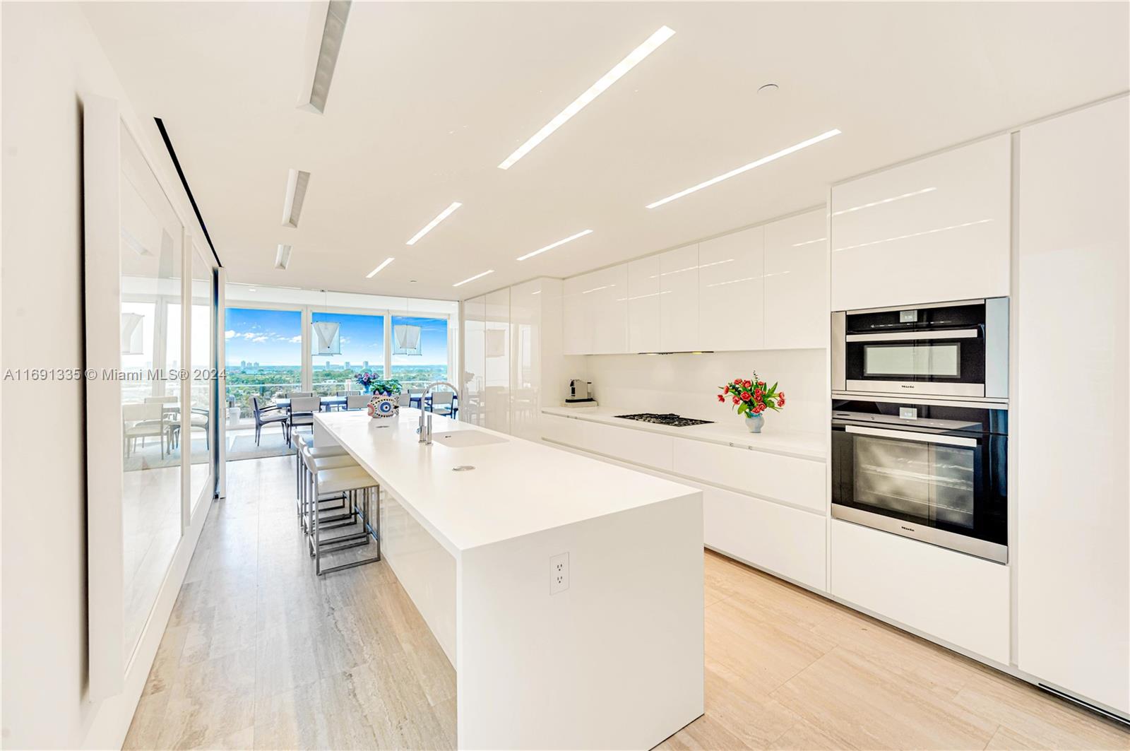 SURF CLUB CONDO - Residential
