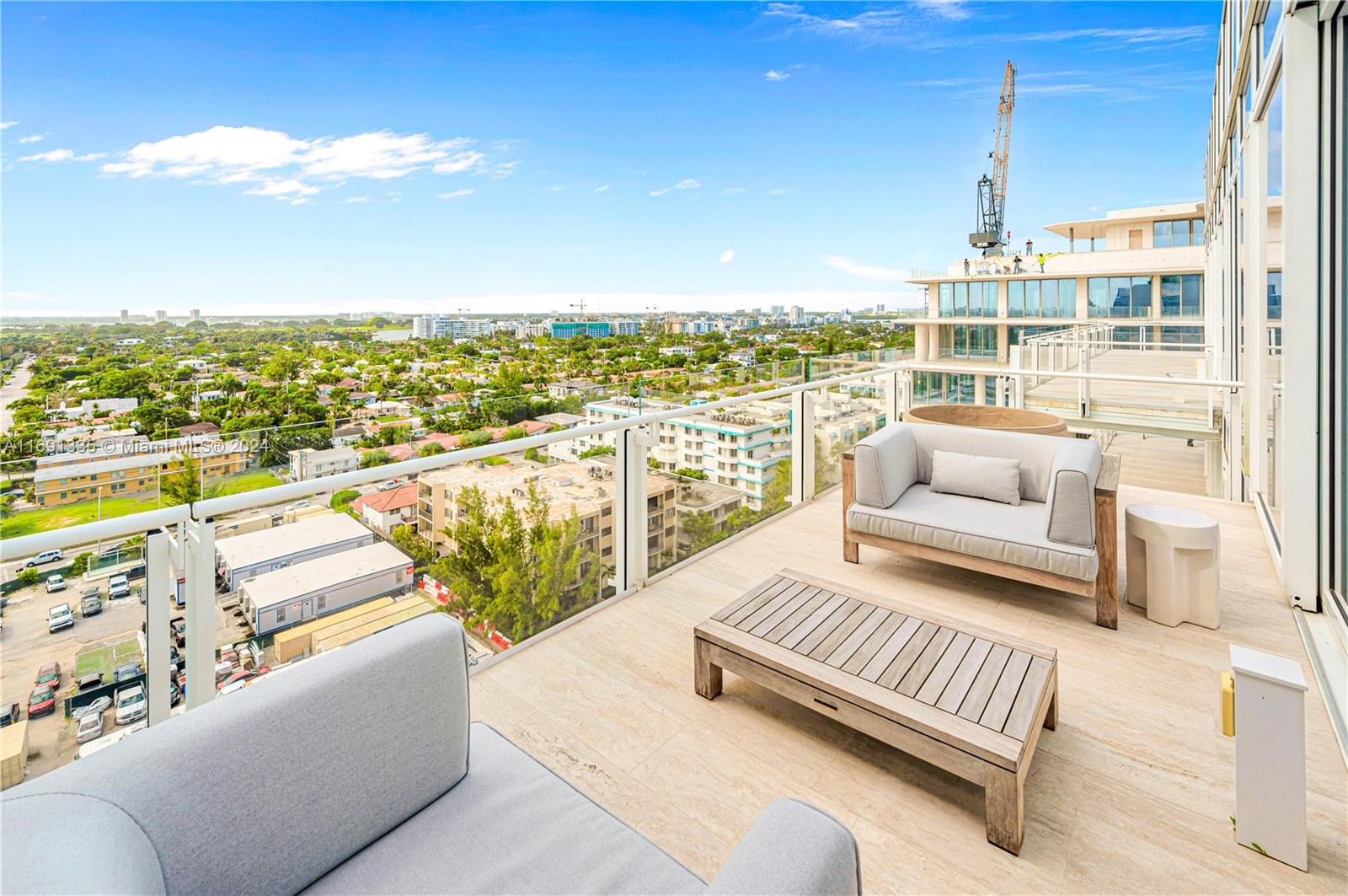 SURF CLUB CONDO - Residential