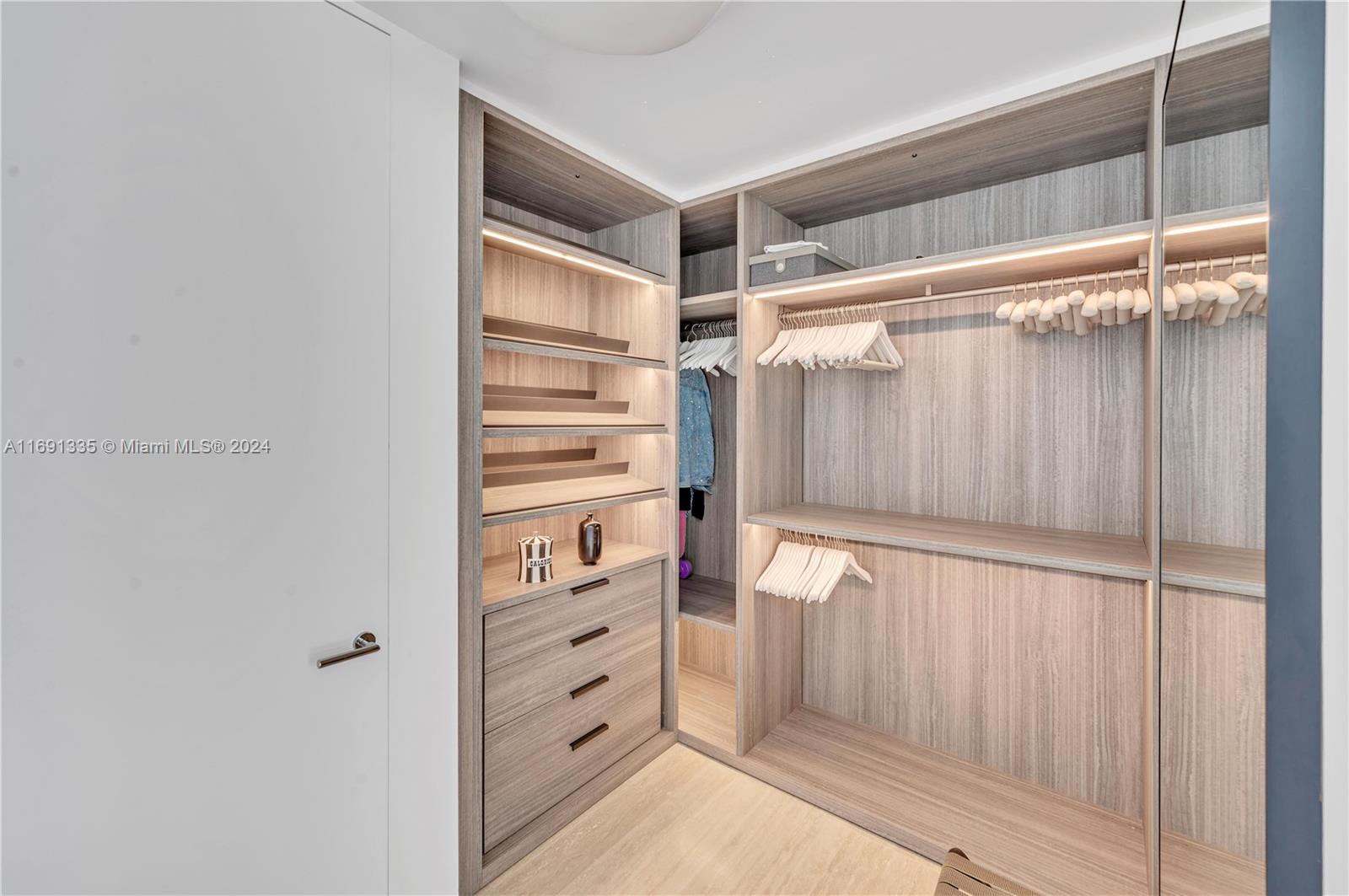SURF CLUB CONDO - Residential