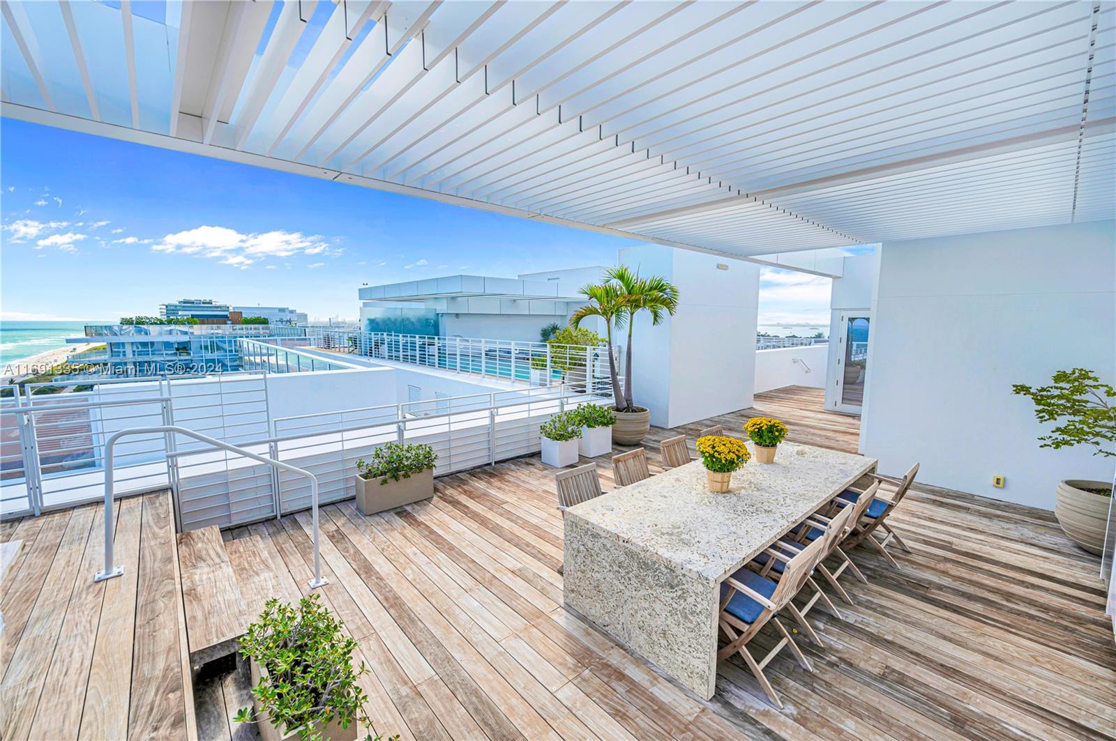 SURF CLUB CONDO - Residential