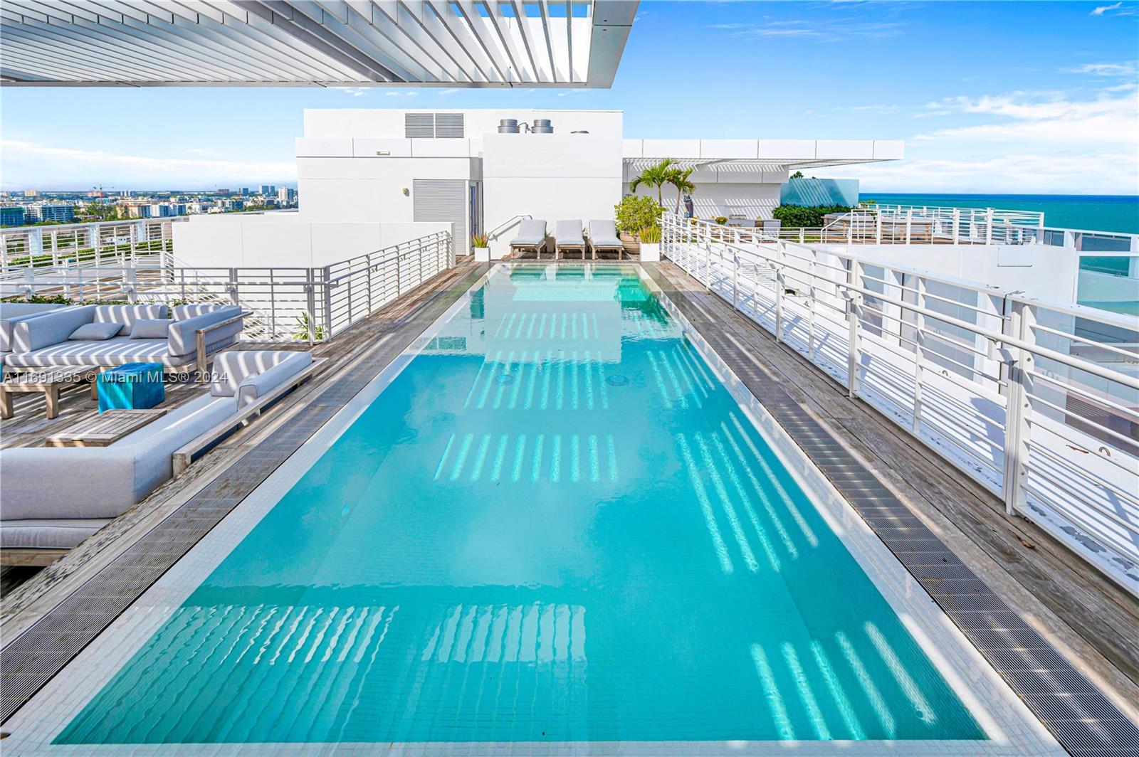 SURF CLUB CONDO - Residential