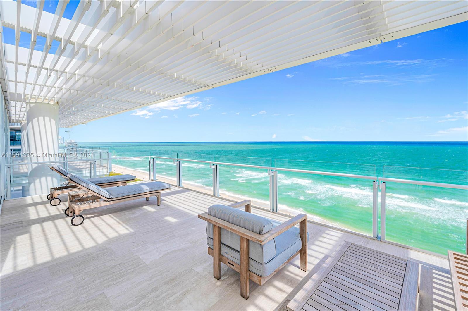 SURF CLUB CONDO - Residential