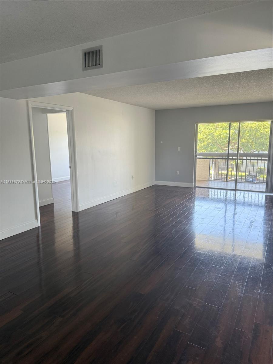 731 N Pine Island Rd 306