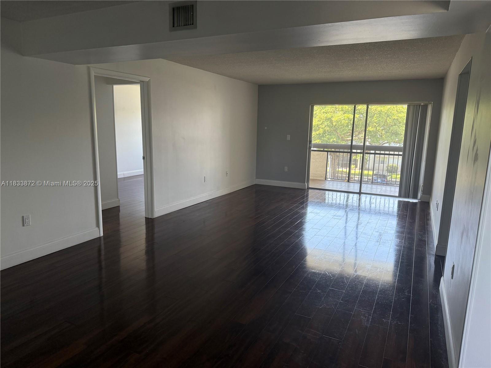 731 N Pine Island Rd 306