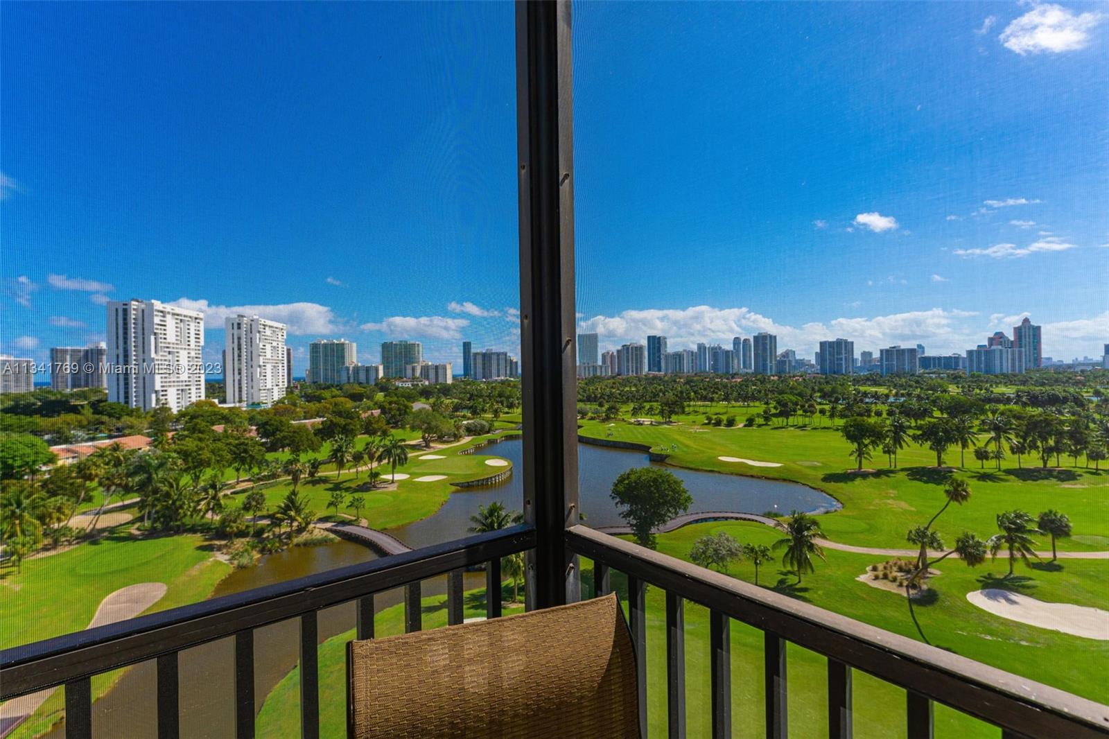 Photo 4 of 39 of 20379 W Country Club Dr 1133 condo