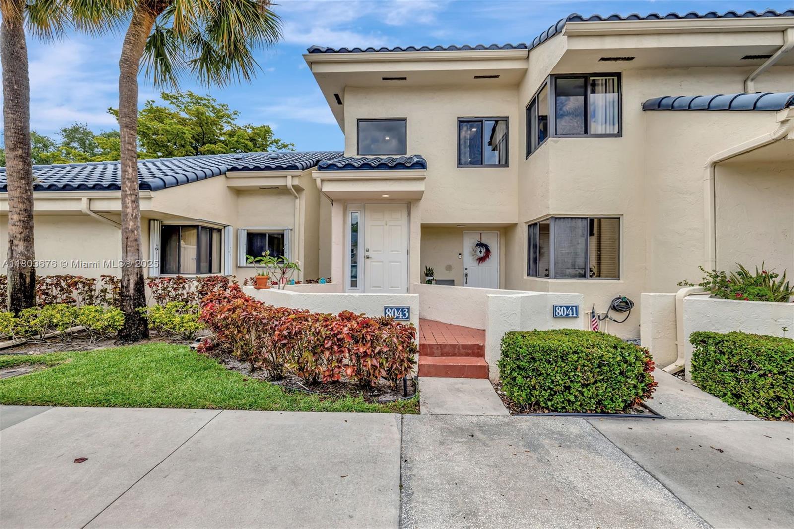 8043 Nw 15th Mnr 8043, Plantation, Miami-Dade County, Florida - 2 Bedrooms  
2 Bathrooms - 