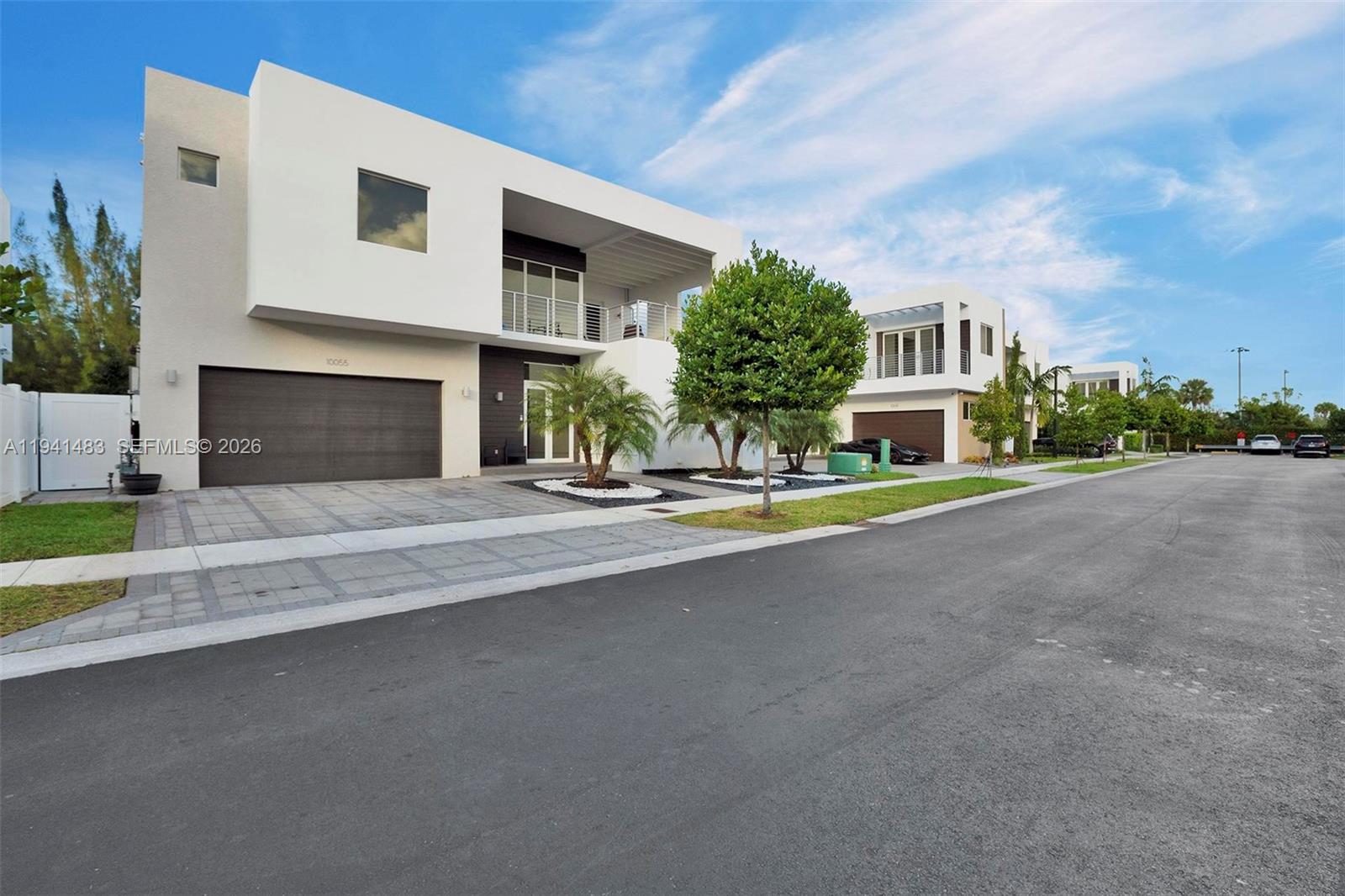 DORAL COMMONS RESIDENTIAL - Residential