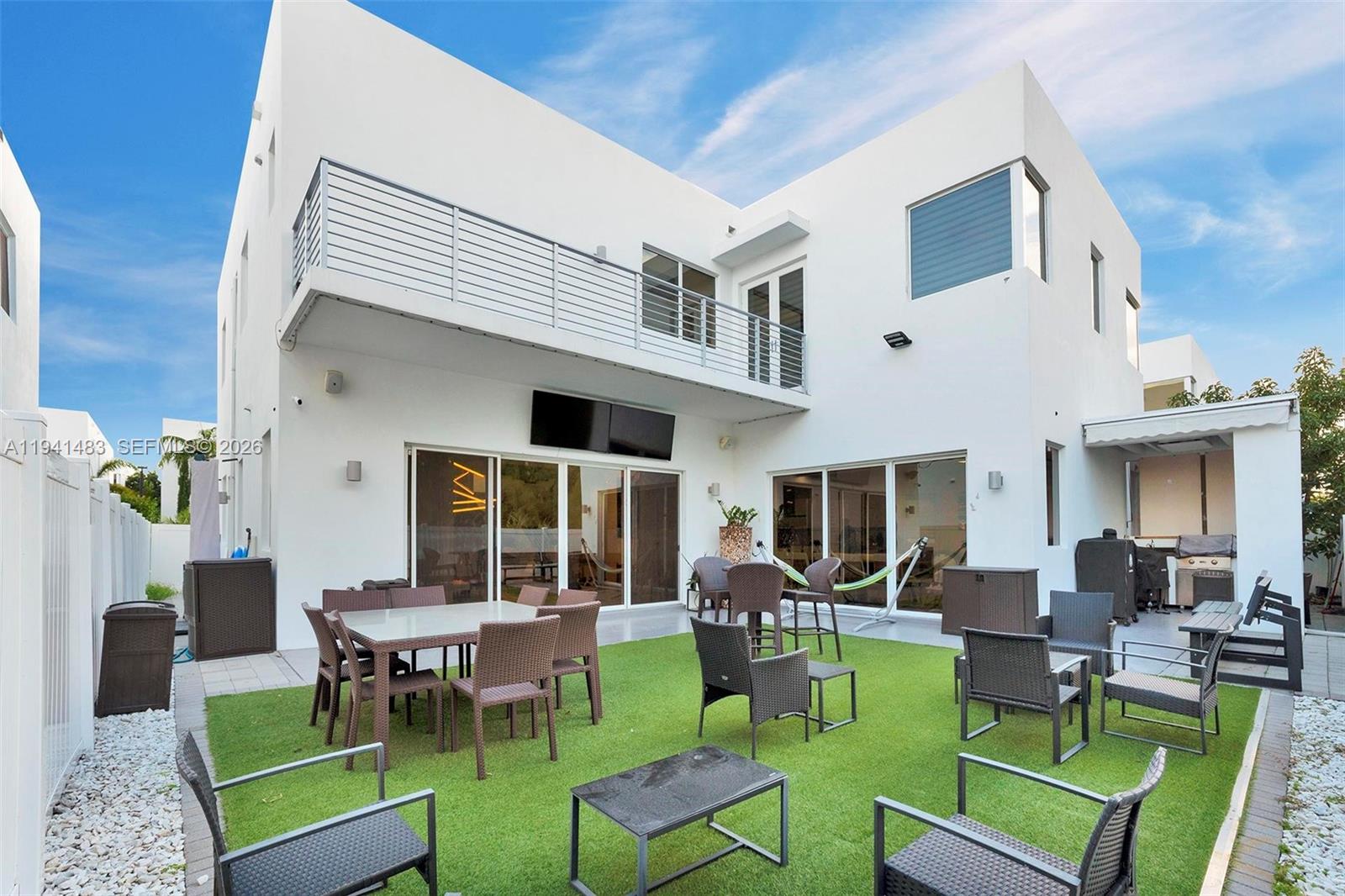 DORAL COMMONS RESIDENTIAL - Residential