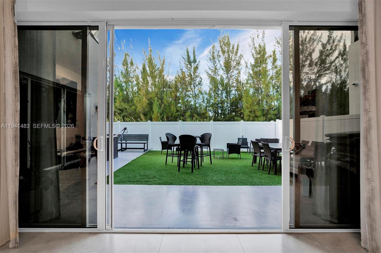 DORAL COMMONS RESIDENTIAL - Residential