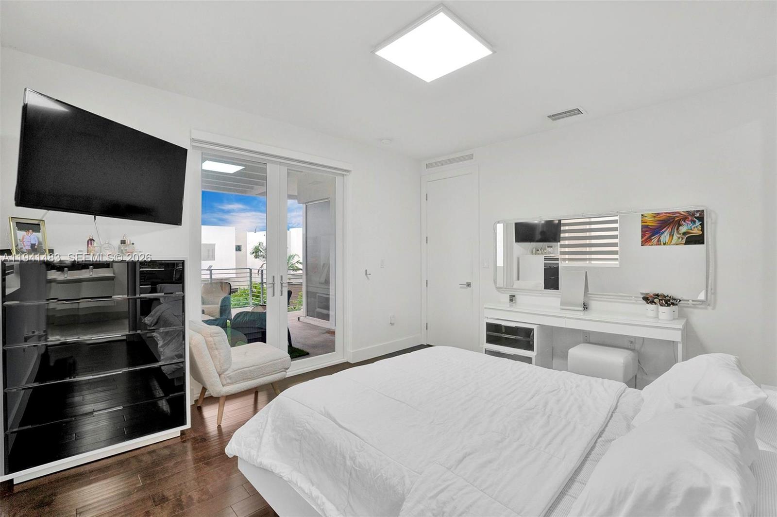 DORAL COMMONS RESIDENTIAL - Residential