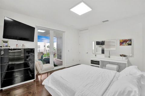 Tiny photo for 10055 NW 77th St, Doral, FL 33178 (MLS # A11941483)