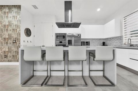 Tiny photo for 10055 NW 77th St, Doral, FL 33178 (MLS # A11941483)