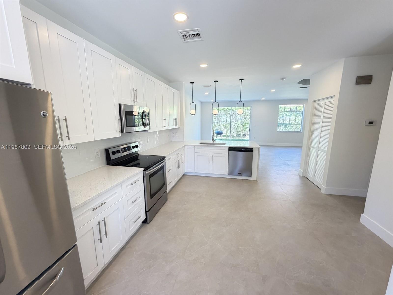 MISSION BAY PAR F PH 1 - Residential Lease