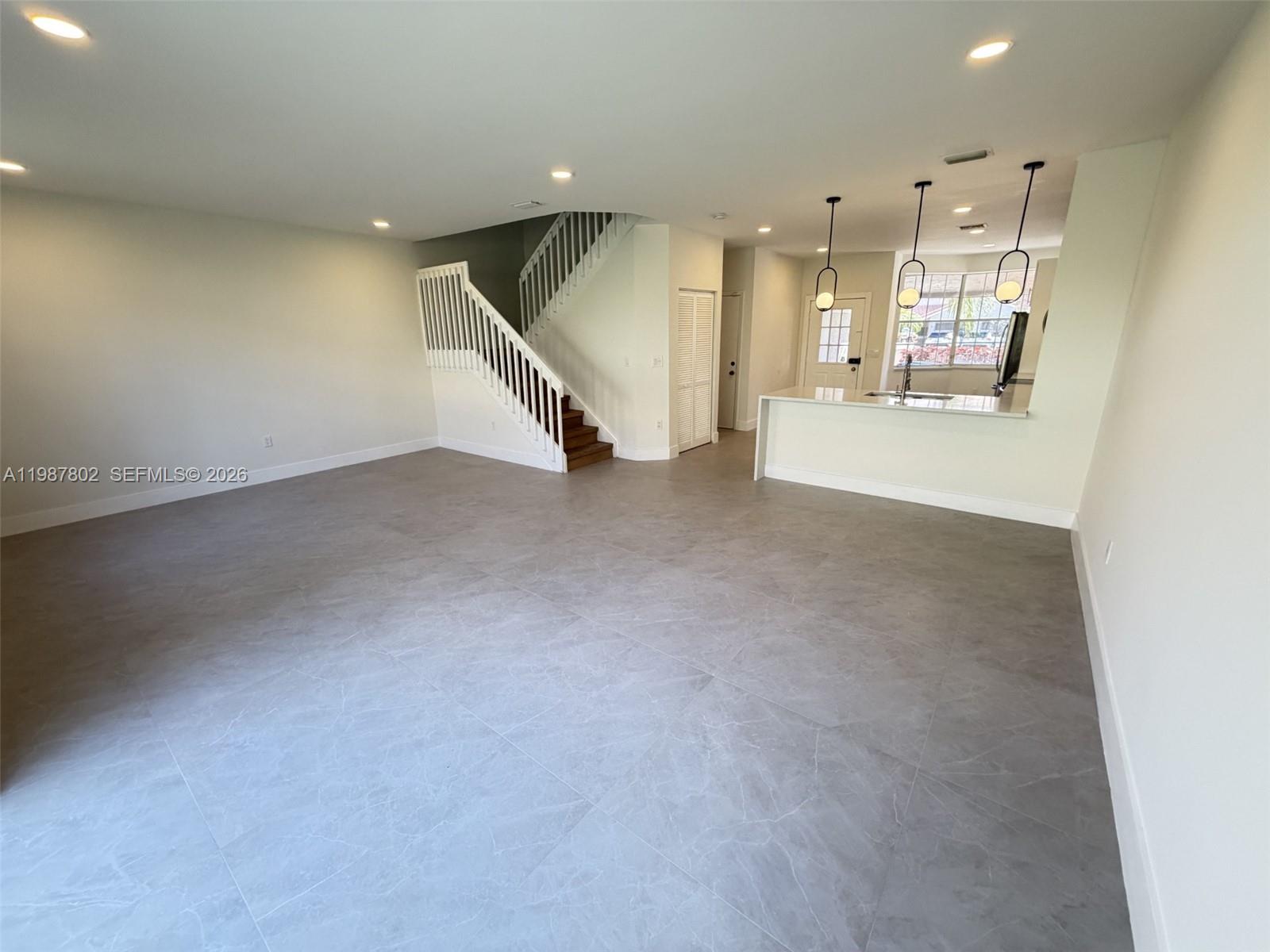 MISSION BAY PAR F PH 1 - Residential Lease